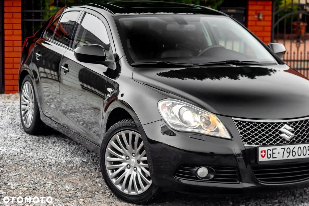 Suzuki Kizashi 2.4 Sport 4WD CVT - 2