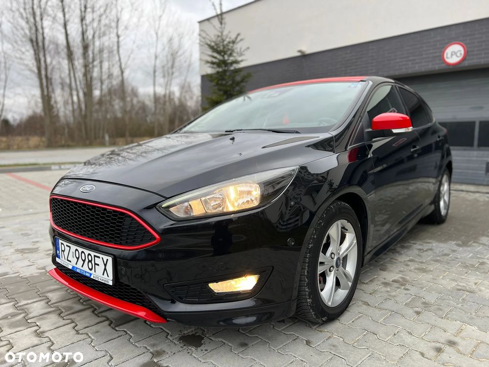 Ford Focus 1.5 EcoBoost Black Edition ASS - 5