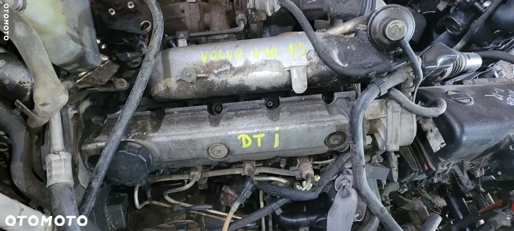 VOLVO V40 1.9DTI SILNIK