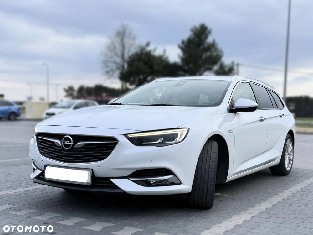 Opel Insignia - 1