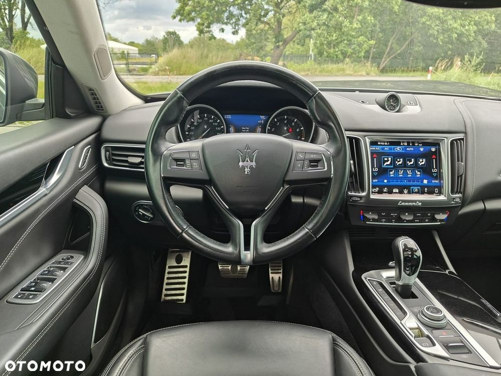 Maserati Levante - 12
