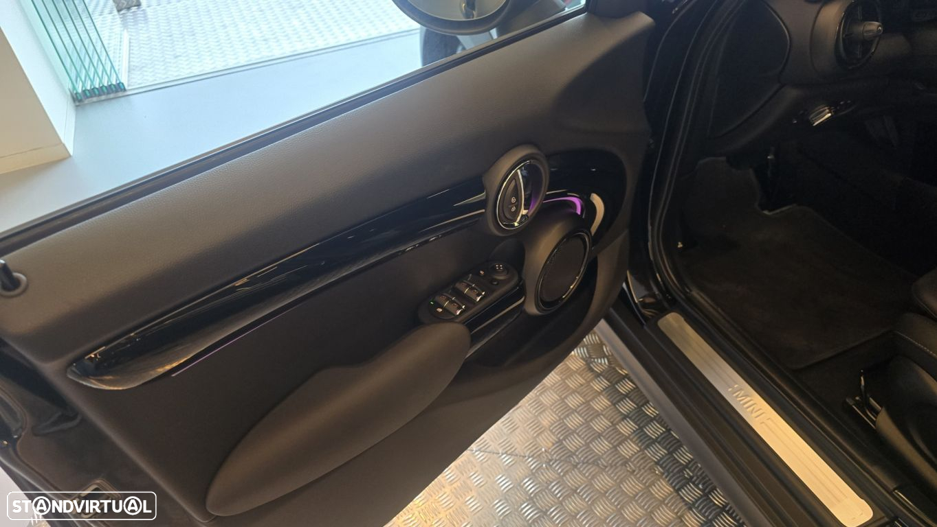 MINI 5 Portas Cooper Sport Edition Auto - 36