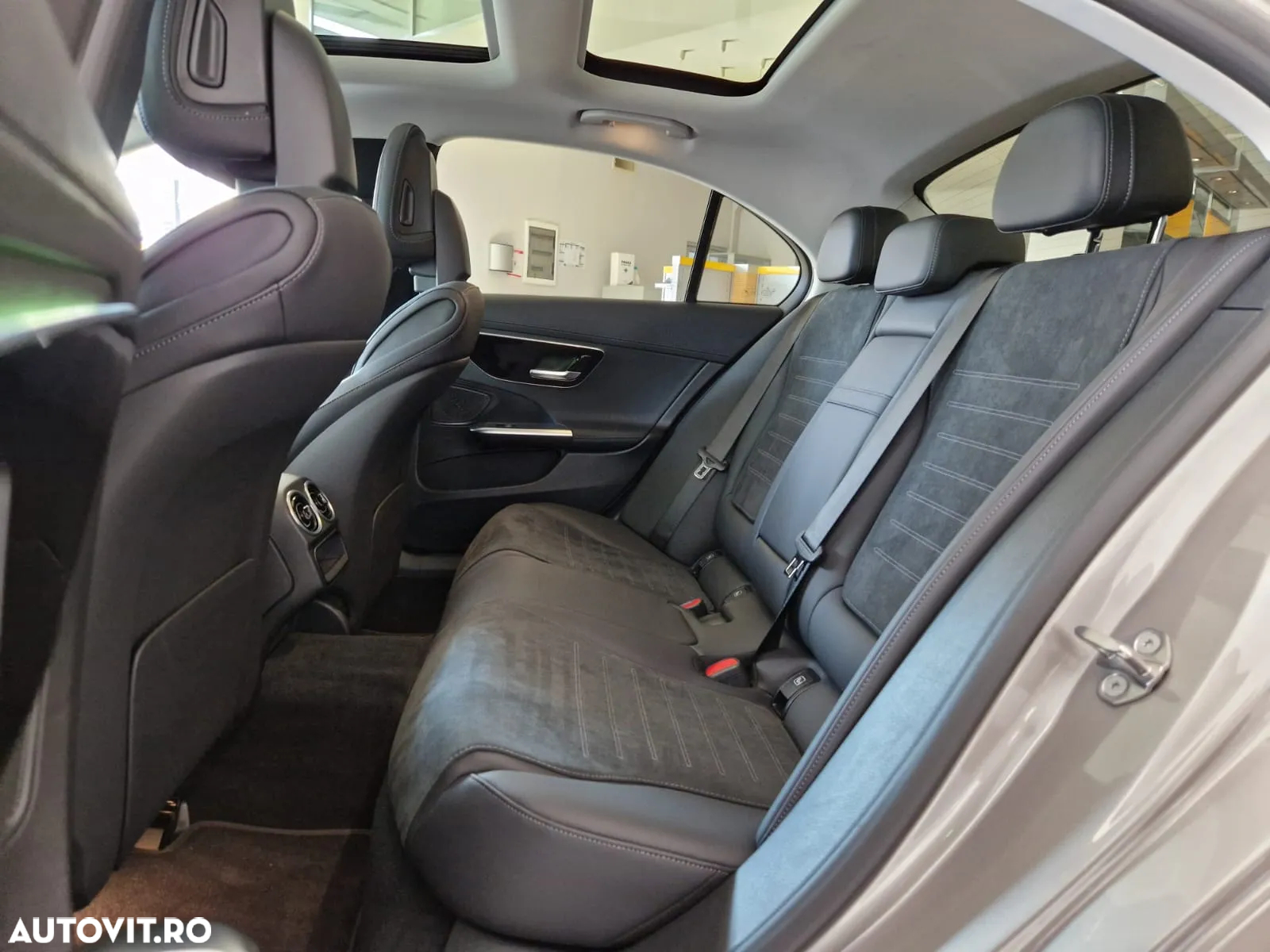 Mercedes-Benz C 300 MHEV 4MATIC - 28