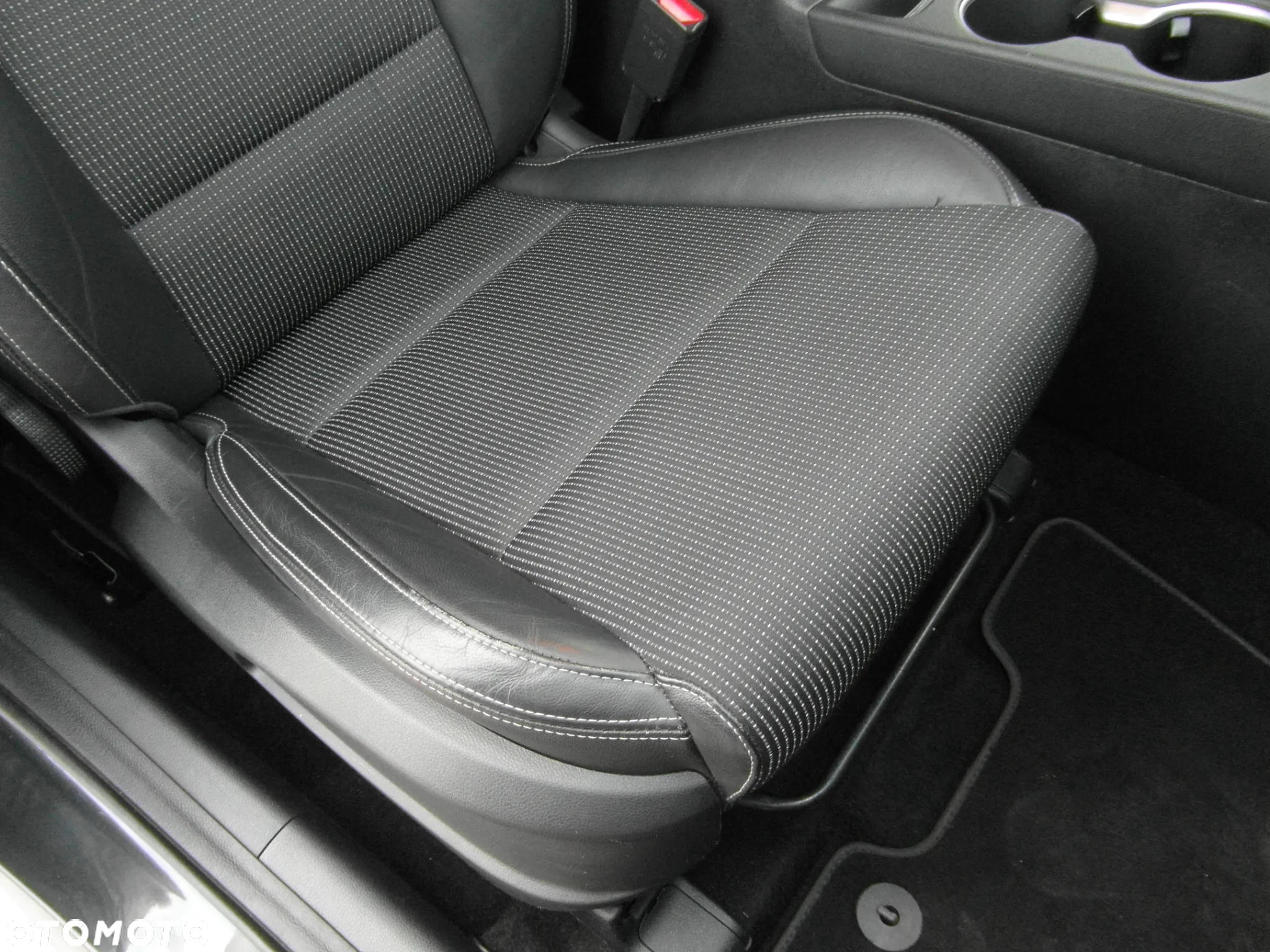 Kia Sportage 2.0 CRDI 4WD Automatik Vision - 17