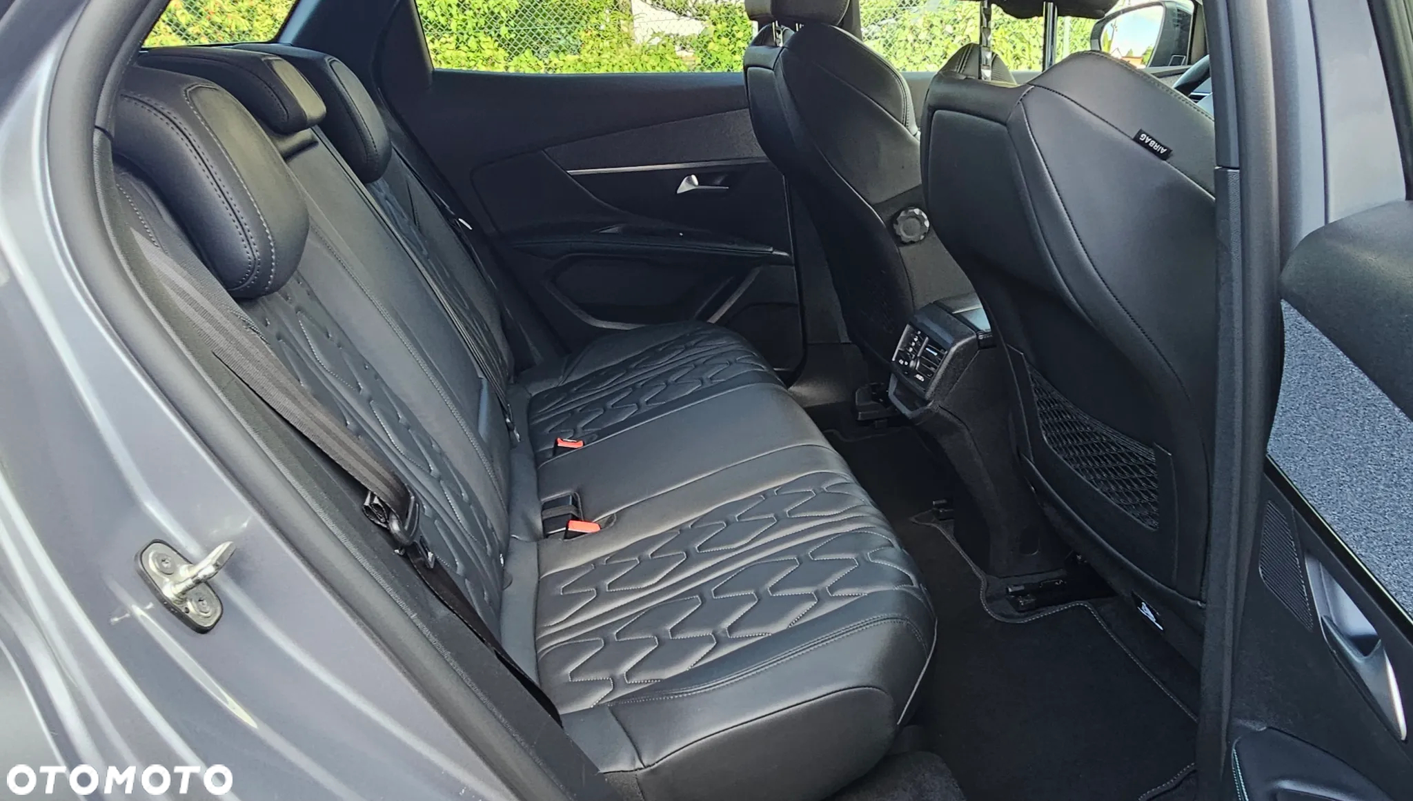 Peugeot 3008 PureTech 130 Stop & Start GPF EAT8 Allure - 18