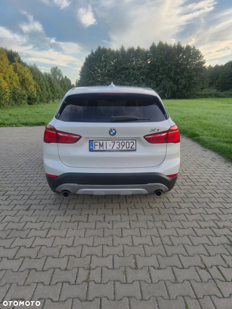 BMW X1 xDrive20i - 12