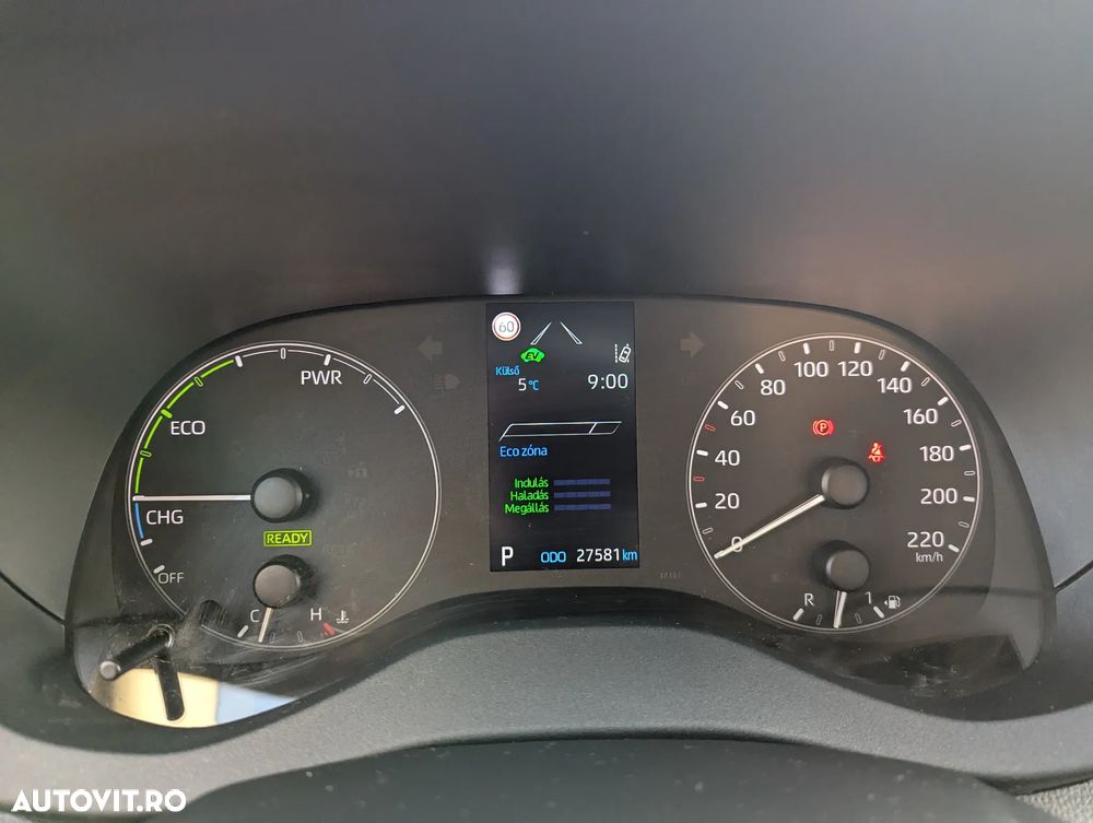 Toyota Yaris 1.5 VVT-i HSD Dynamic Bi-tone - 11