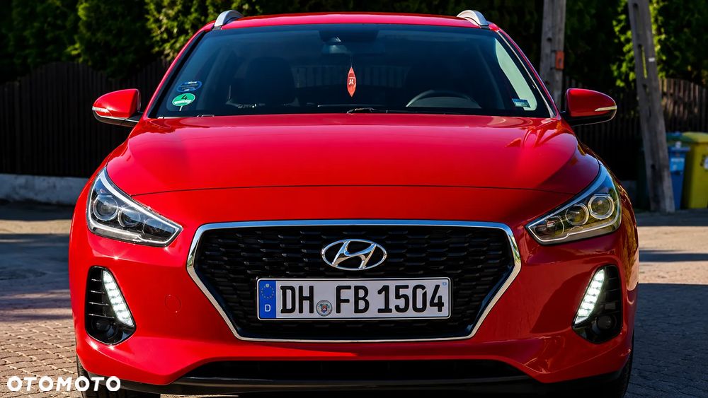 Hyundai i30 blue 1.6 CRDi Passion - 1