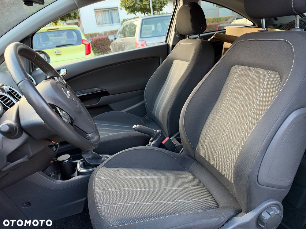 Opel Corsa 1.4 16V Sport - 19