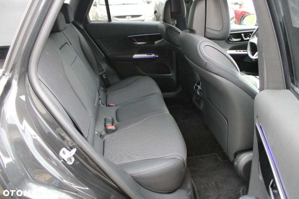 Mercedes-Benz GLC - 25