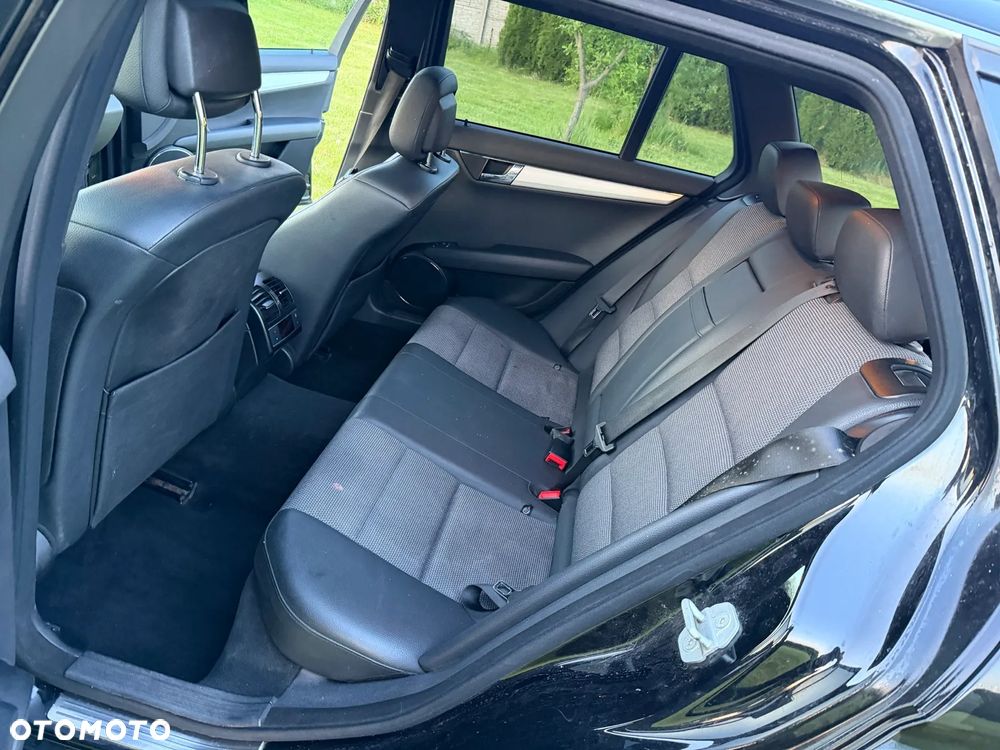 Mercedes-Benz Klasa C 180 Kompressor Automatik BlueEFFICIENCY Avantgarde - 16