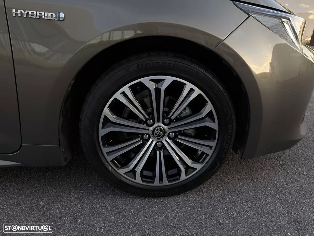 Toyota Corolla 1.8 Hybrid Square Collection - 19