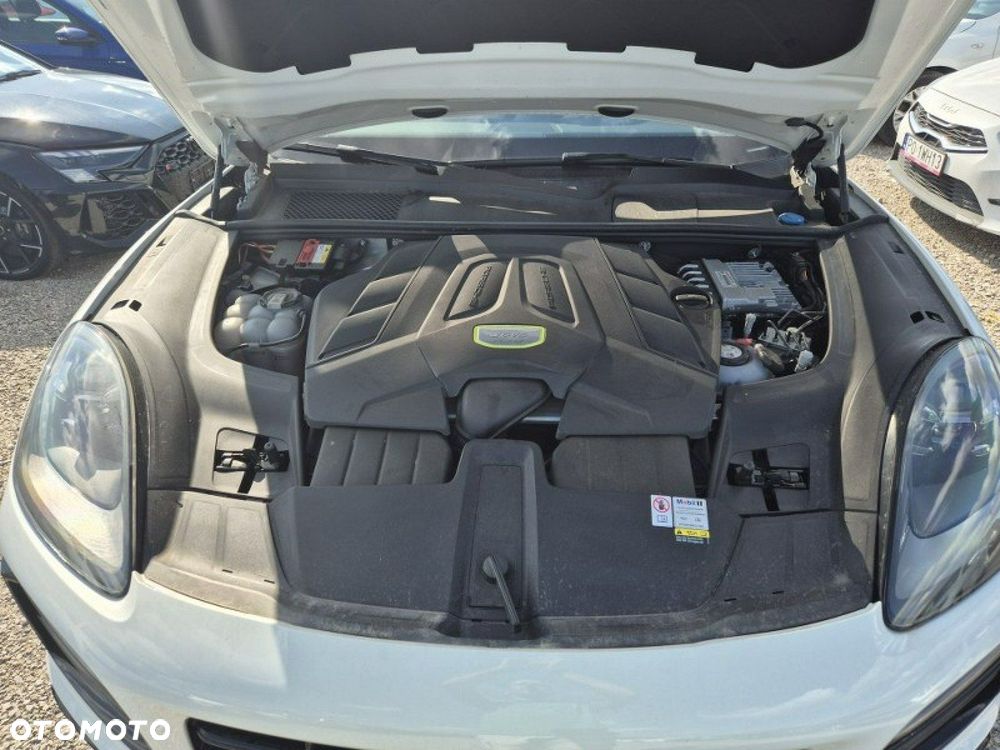 Porsche Cayenne - 22