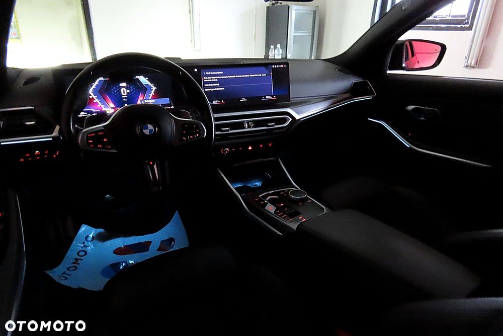 BMW Seria 3 320d xDrive M Sport sport - 38