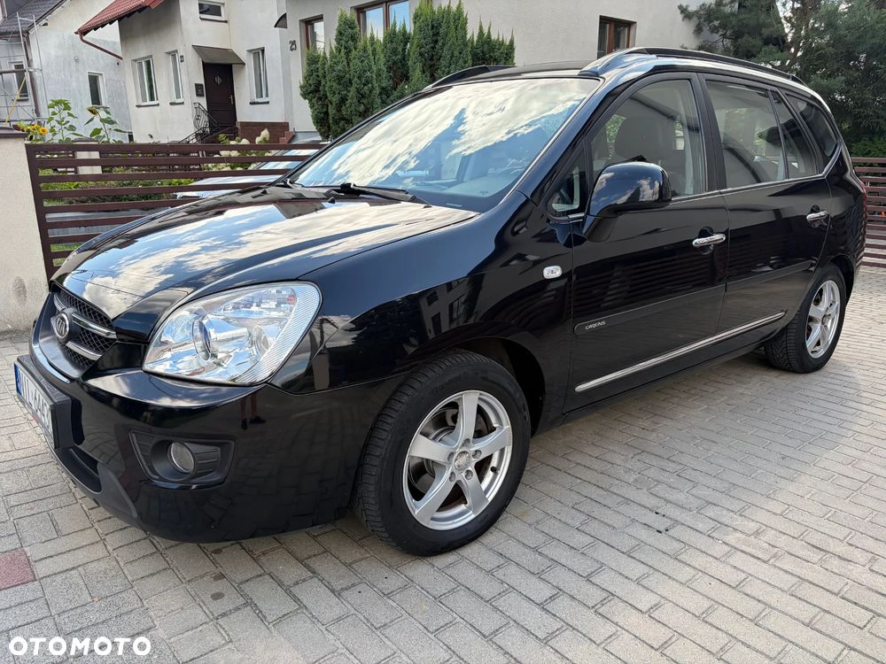 Kia Carens - 10