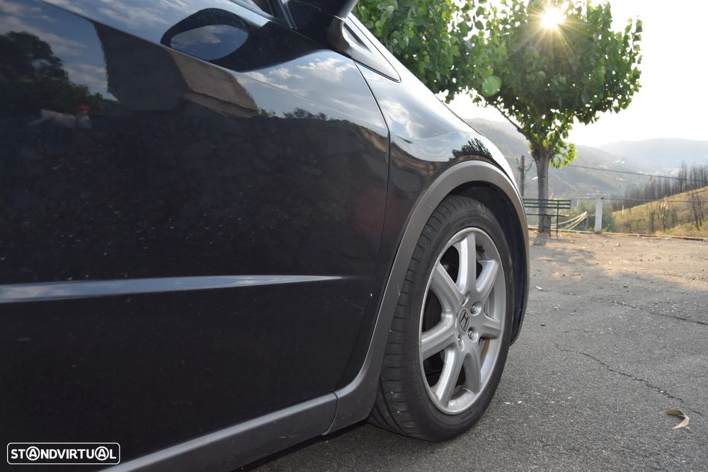 Honda Civic 1.8 Sport - 21