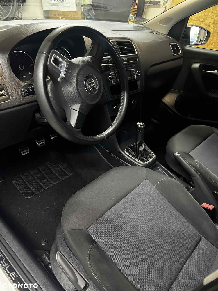 Volkswagen Polo 1.6 TDI DPF BlueMot Comfortline - 6