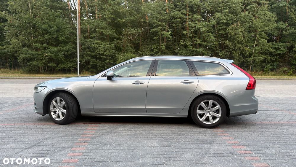 Volvo V90 D4 AWD Momentum - 9