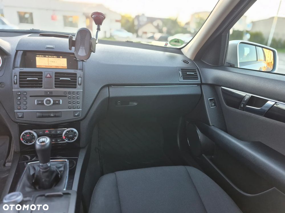 Mercedes-Benz Klasa C 220 CDI BlueEff Classic - 13