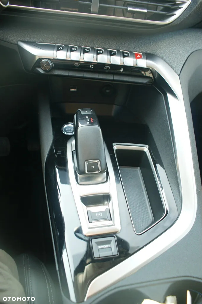 Peugeot 5008 1.5 BlueHDI Allure S&S EAT8 - 11