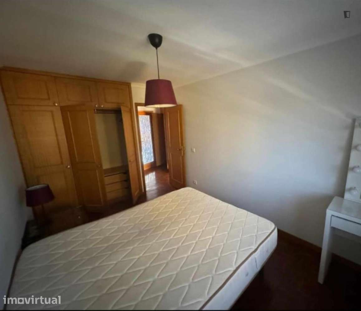 Apartamento com 1 quartos - localizado em Santa Marinha Porto - Grande imagem: 3/14