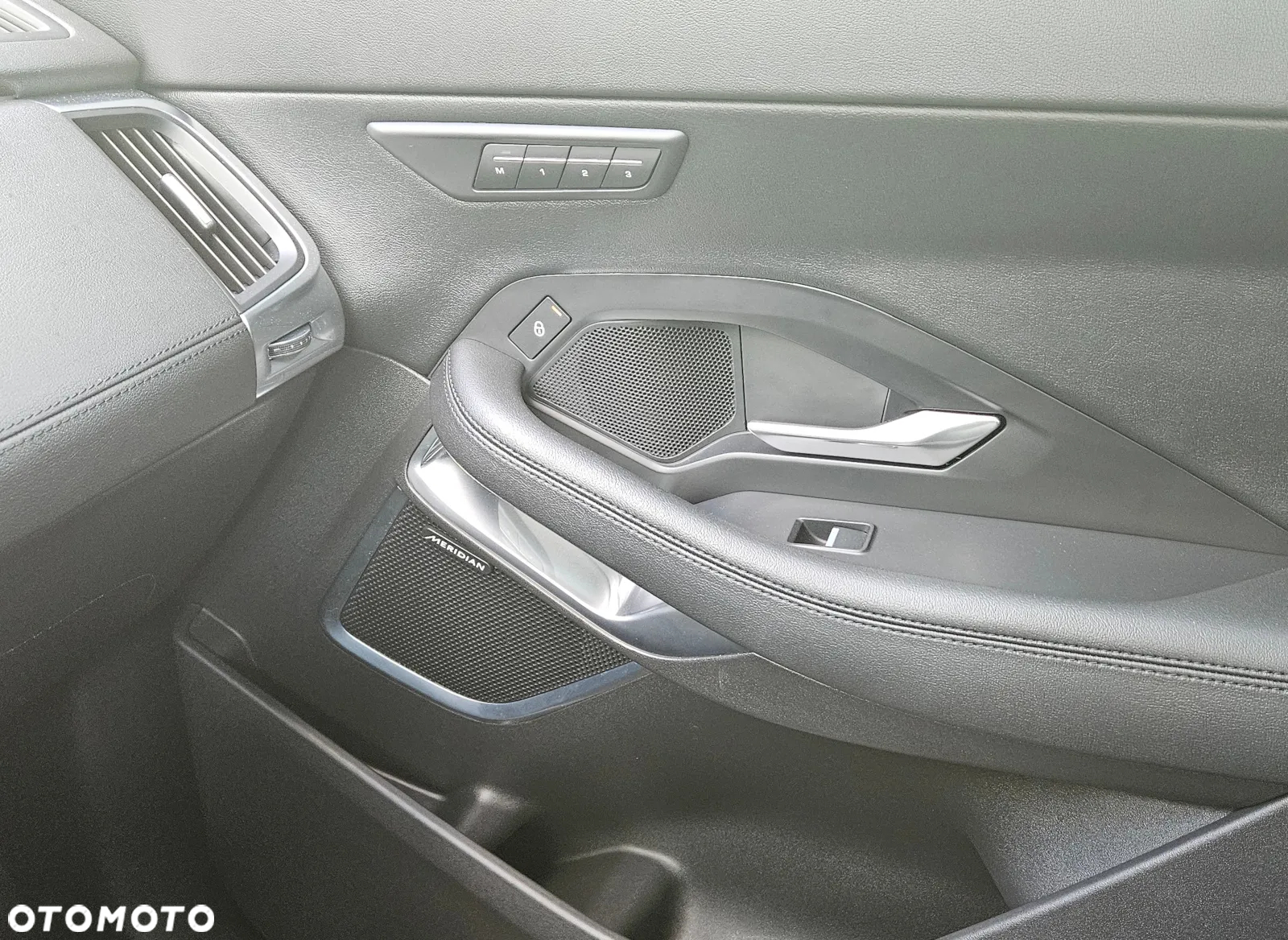 Jaguar E-Pace P250 AWD - 16