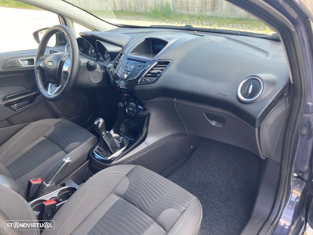 Ford Fiesta 1.5 TDCi Titanium - 24