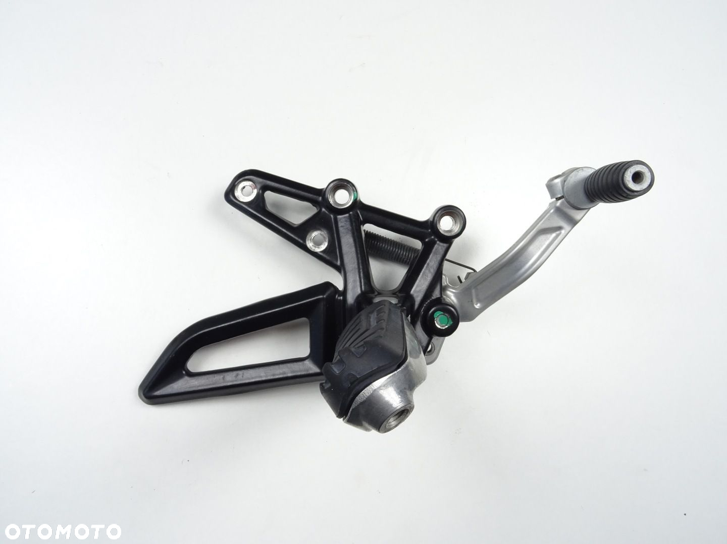 APRILIA TUONO 125 RS4 125 SET PONÓŻEK PRAWY PRZÓD PRZEDNI DŹWIGNIA 23 - 2