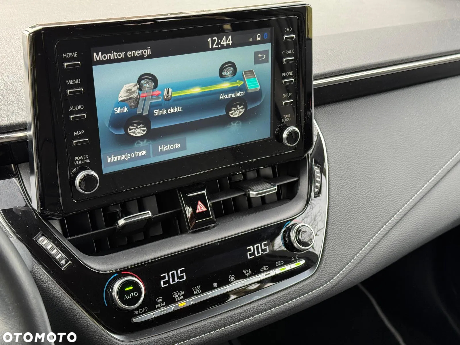 Toyota Corolla 1.8 Hybrid Business Edition - 25