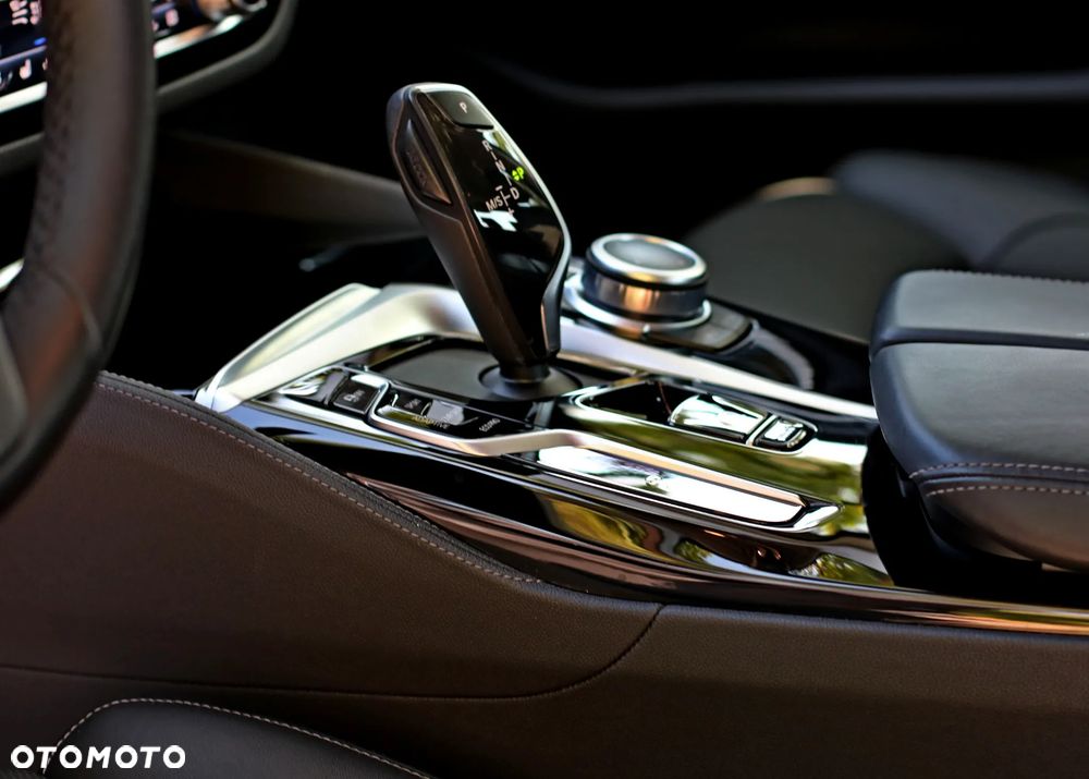 BMW Seria 5 520d MHEV Luxury Line - 2