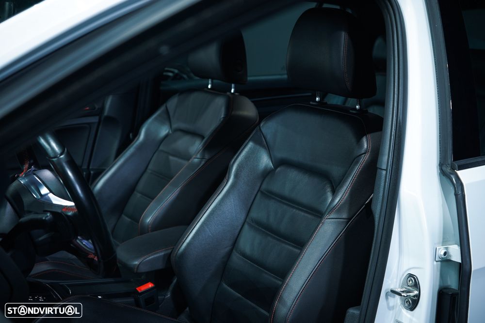 VW Golf 2.0 TSi GTi DSG Performance - 14