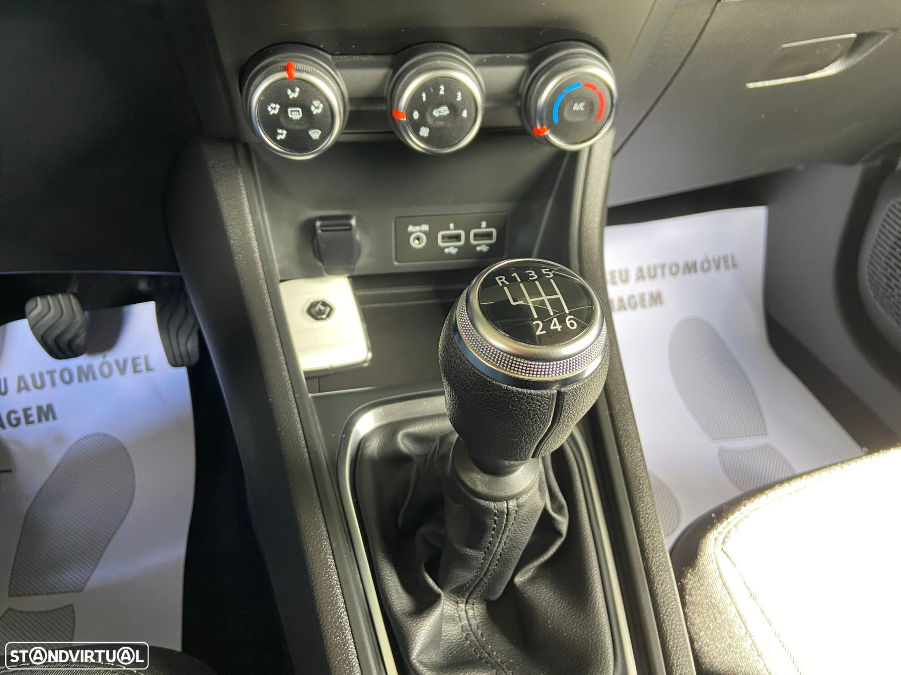 Renault Captur 1.0 TCe Intens - 20