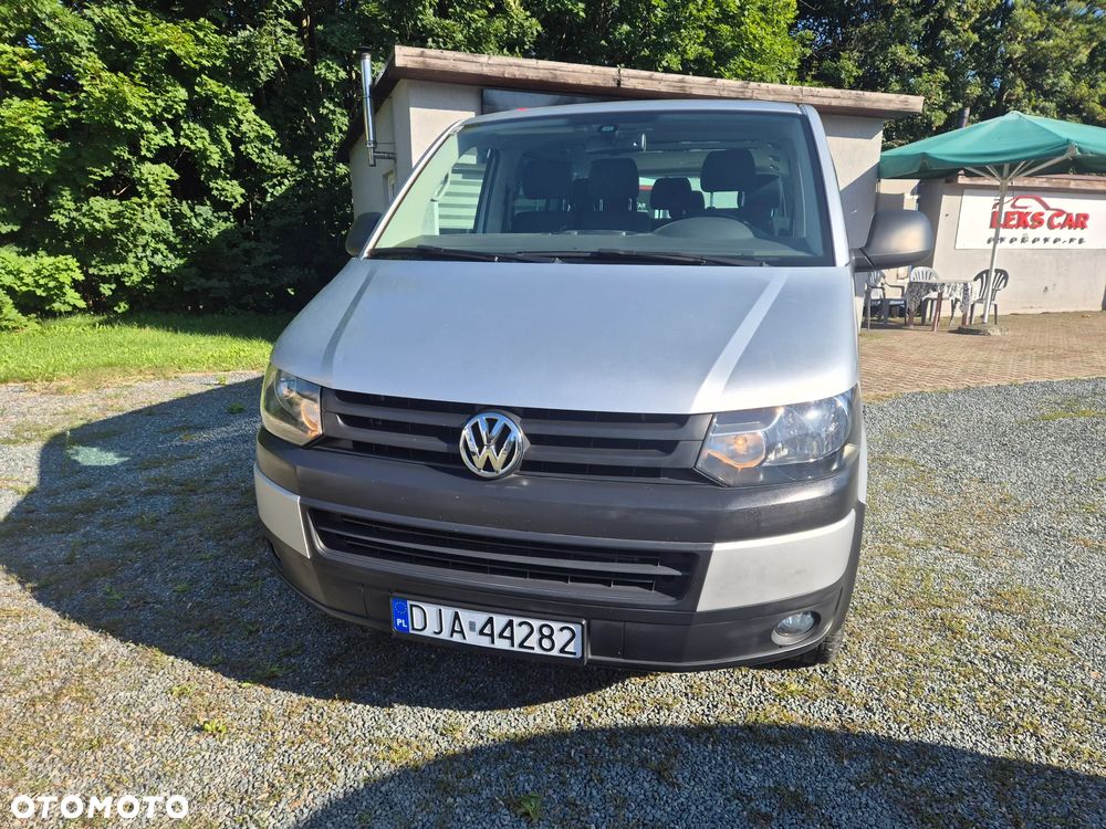 Volkswagen Caravelle - 5