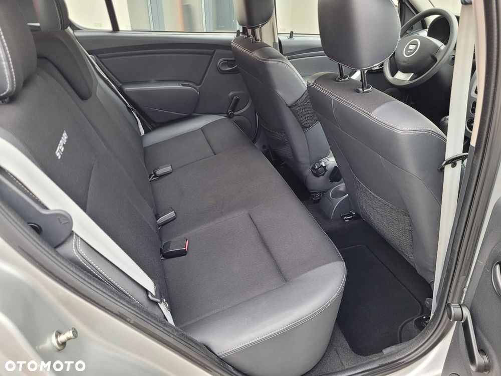 Dacia Sandero Stepway2 1.6 - 32