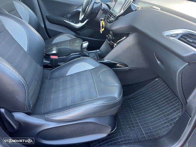Peugeot 2008 1.2 PureTech Allure - 7