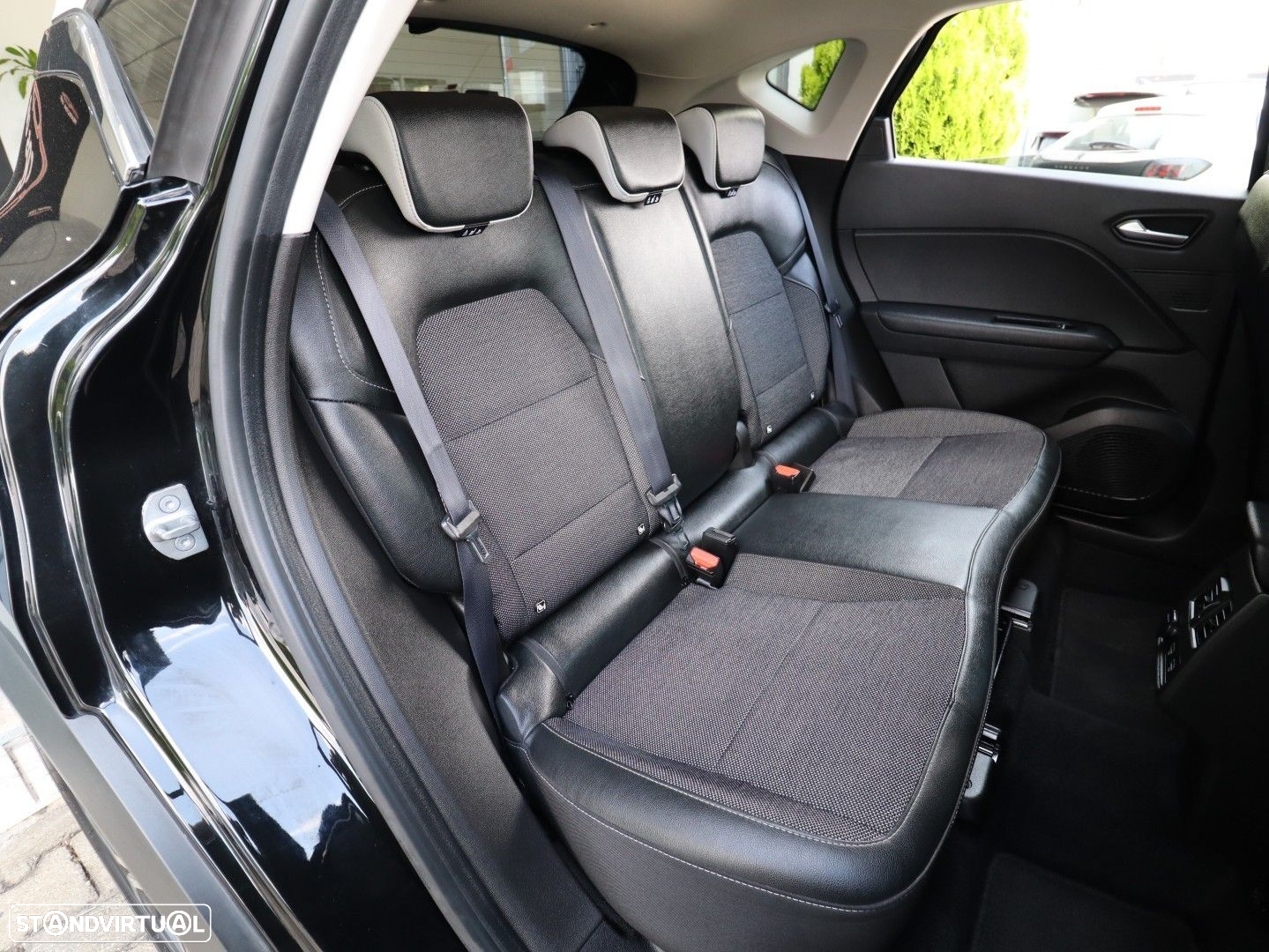 Renault Captur 1.0 TCe Exclusive - 12