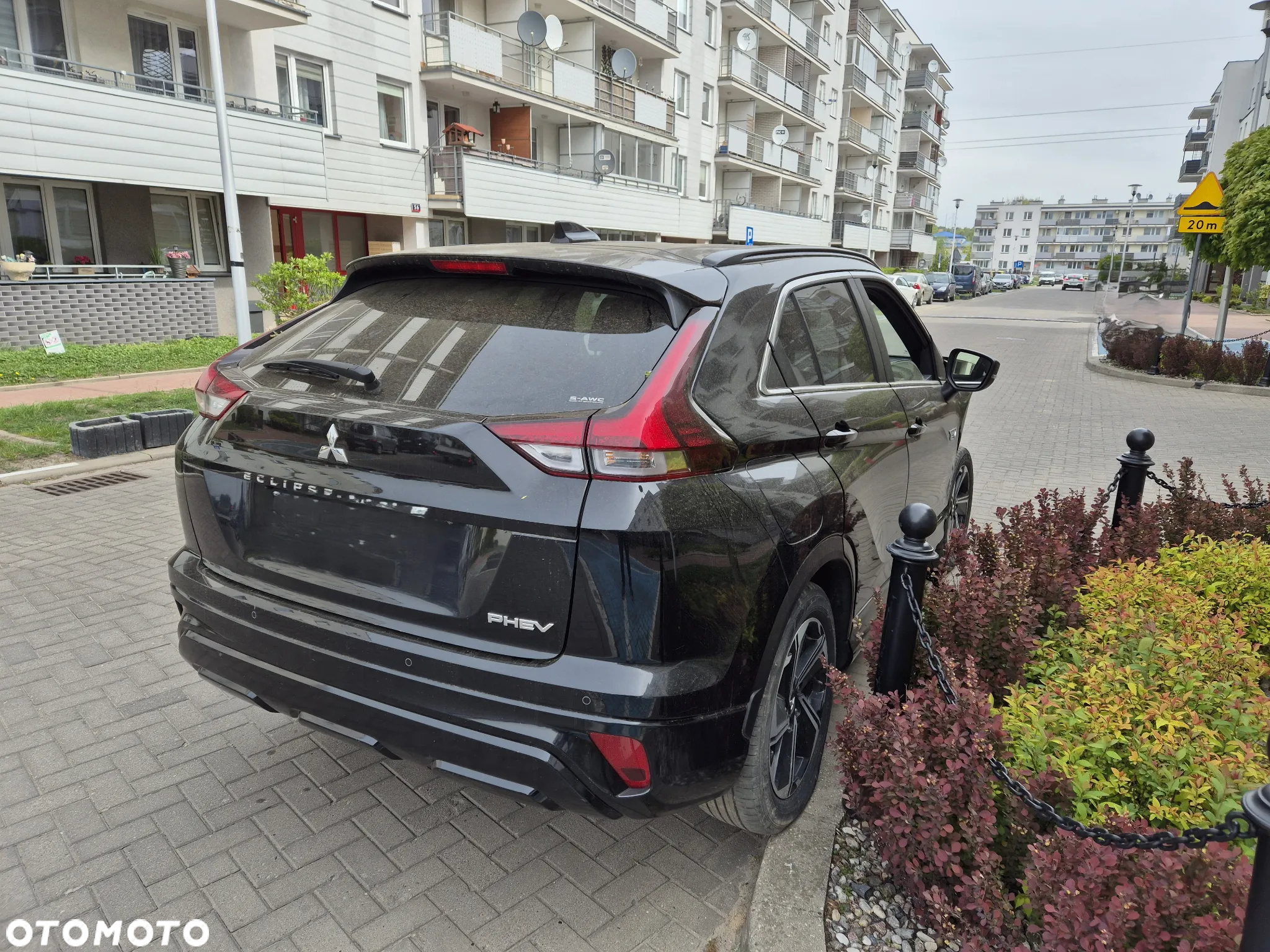 Mitsubishi Eclipse Cross - 4