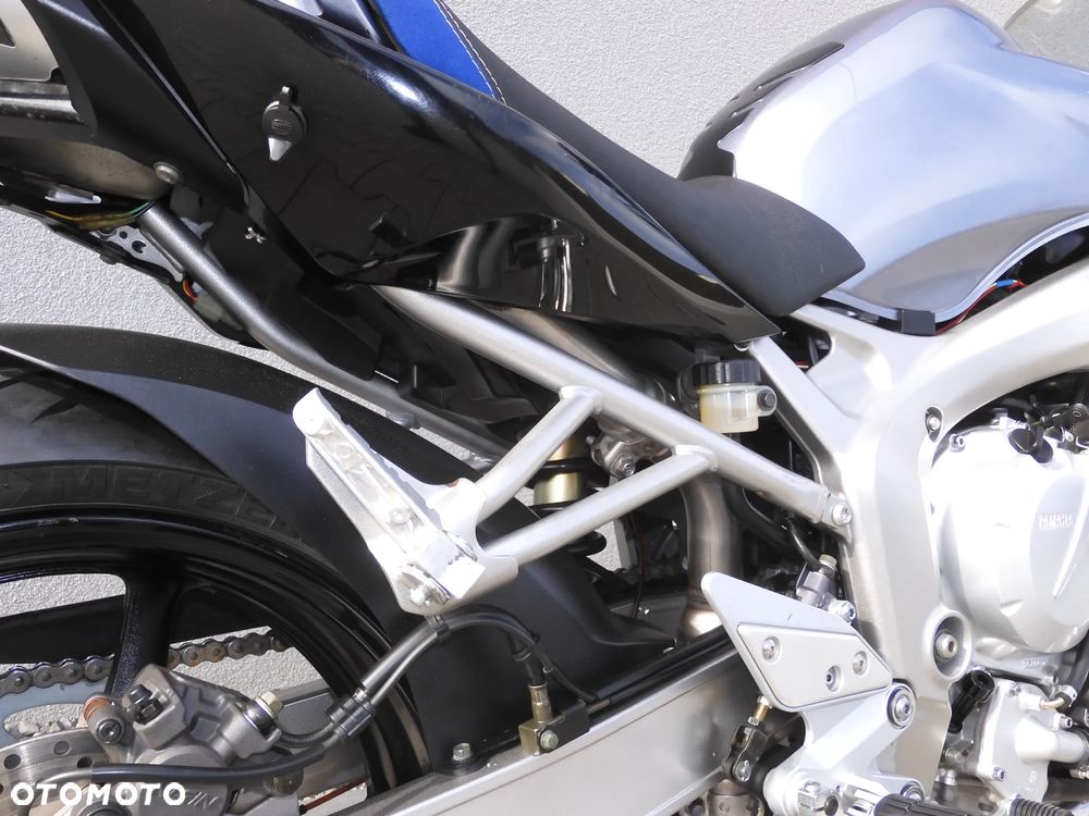 Yamaha FZ6 - 17