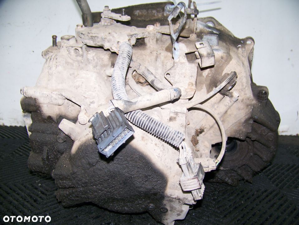 VECTRA B 1.6 16V 100KM SKRZYNIA 60-40LE 90522921 - 3