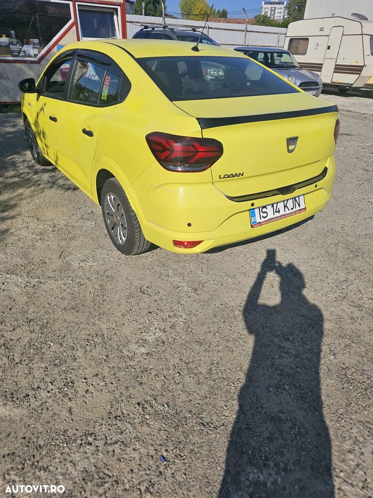 Dacia Logan TCe 90 Essential - 8