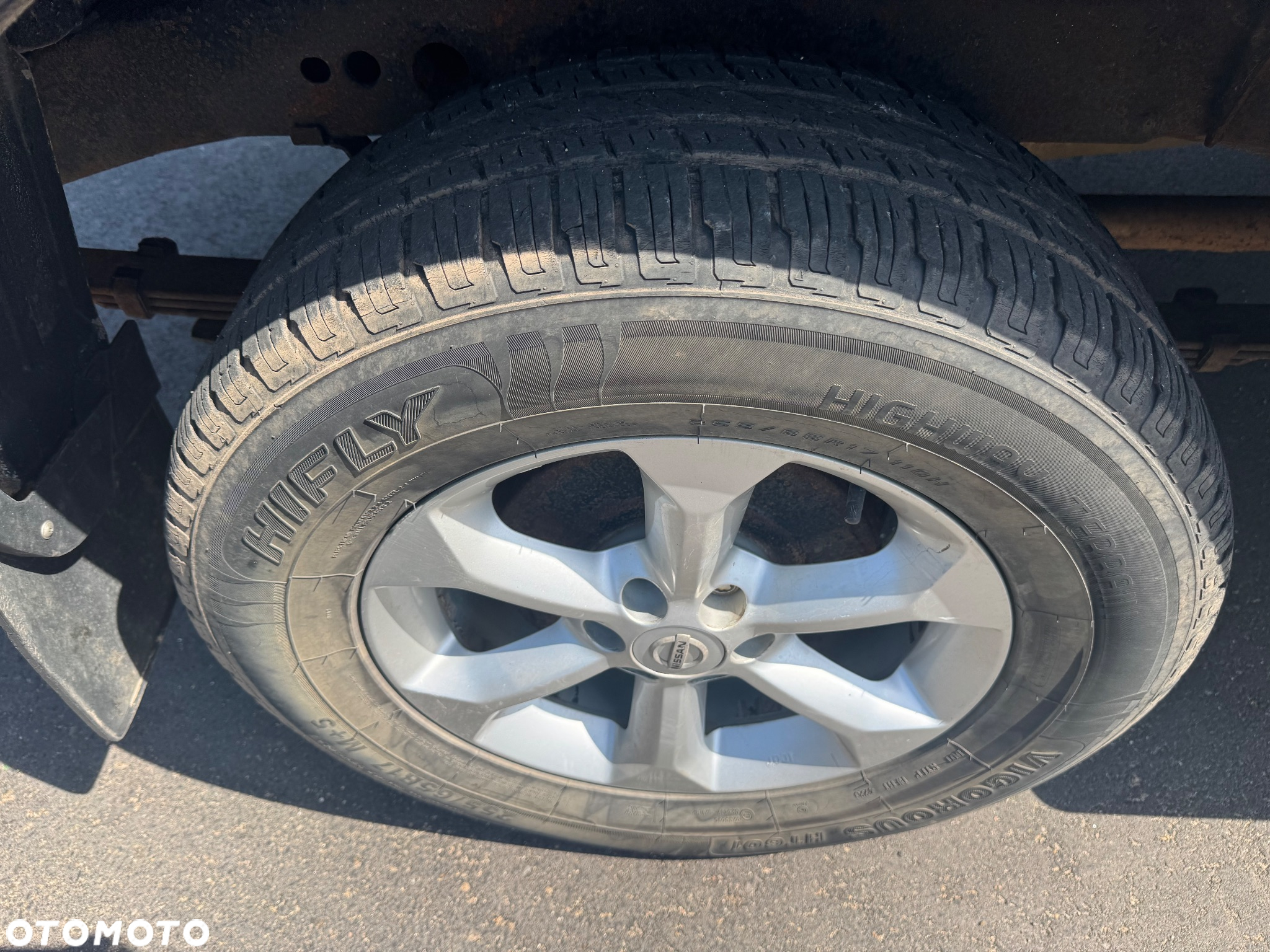 Nissan Navara 2.5 TDi Base / XE - 18