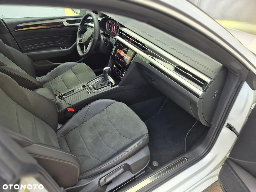Volkswagen Arteon 2.0 TDI R-Line DSG - 32