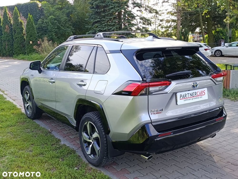 Toyota RAV4 - 6