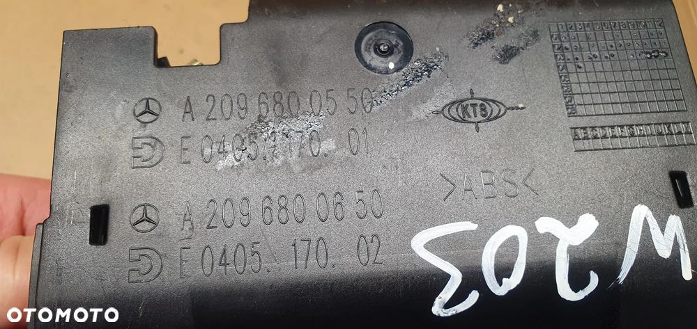 Popielniczka schowek Mercedes CLS W209 A2096800550 A2096800650 - 5