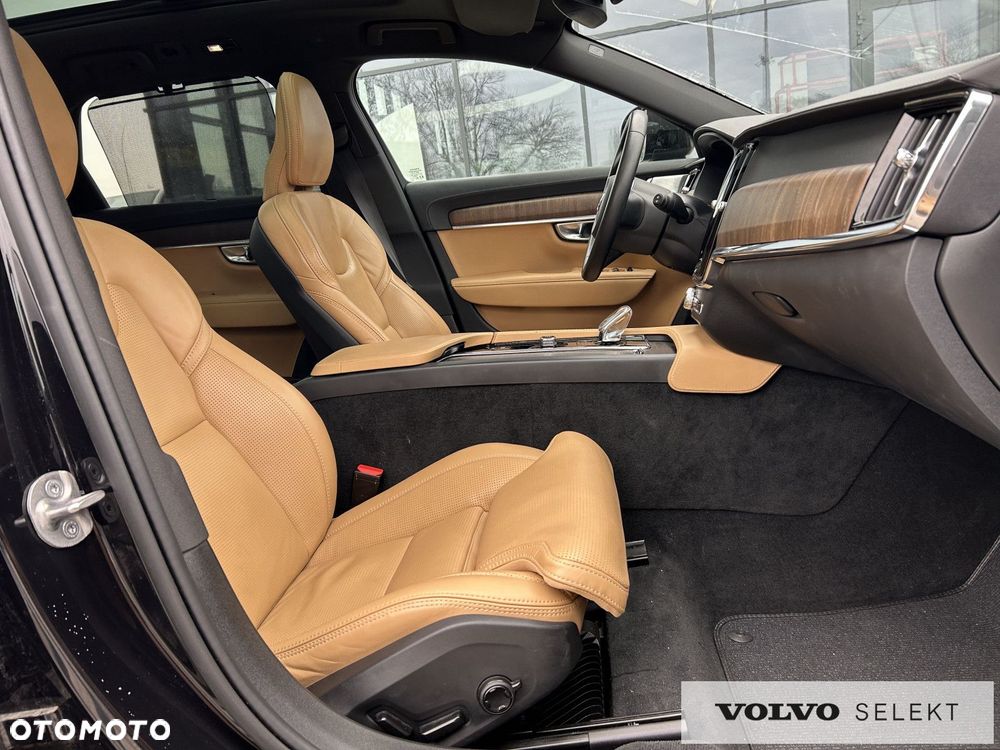 Volvo V90 Cross Country - 23
