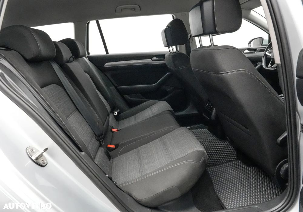 Volkswagen Passat 2.0 TDI DSG Comfortline - 16