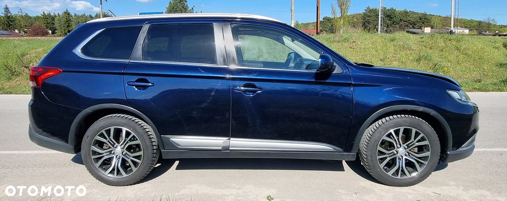 Mitsubishi Outlander 2.0 Intense + Navi 4WD CVT - 18