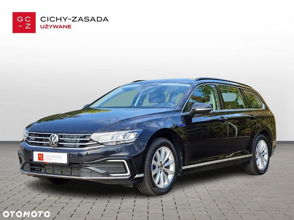 Volkswagen Passat - 1