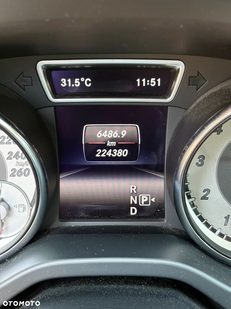 Mercedes-Benz GLA 250 4-Matic - 15