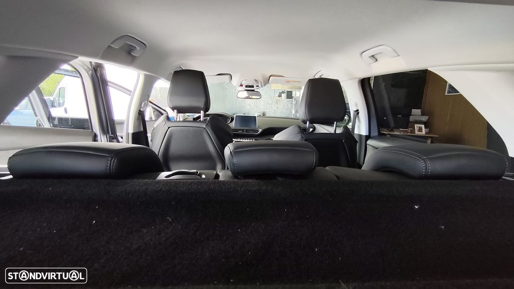 Peugeot 3008 1.5 BlueHDi Allure EAT8 - 12